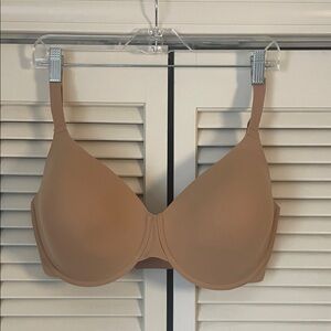 SKIMS Everyday cotton T-shirt Bra - Nude / clay Sz 38DDD underwire padded molded